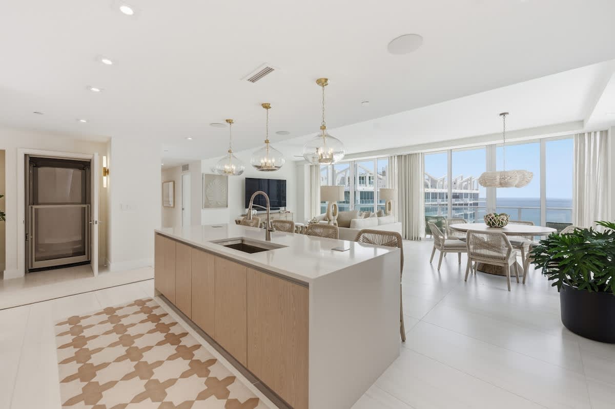 Atlantic Crown | Riviera Beach | Luxury Penthouse with Ocean Views photo 13