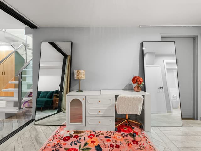 Image of Living space #11