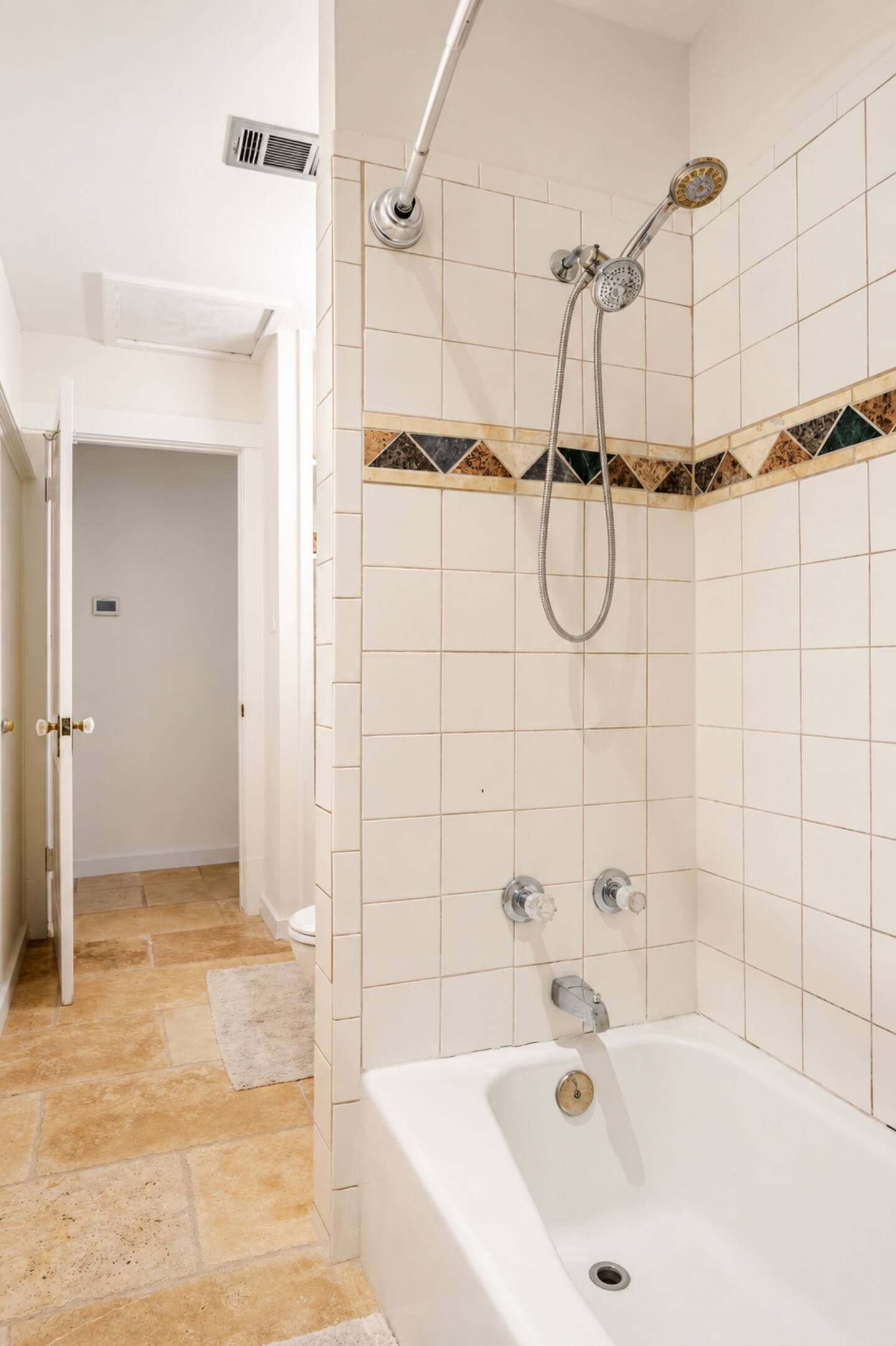 Hilco | Martindale | Riverfront Estate & Casitas photo 38