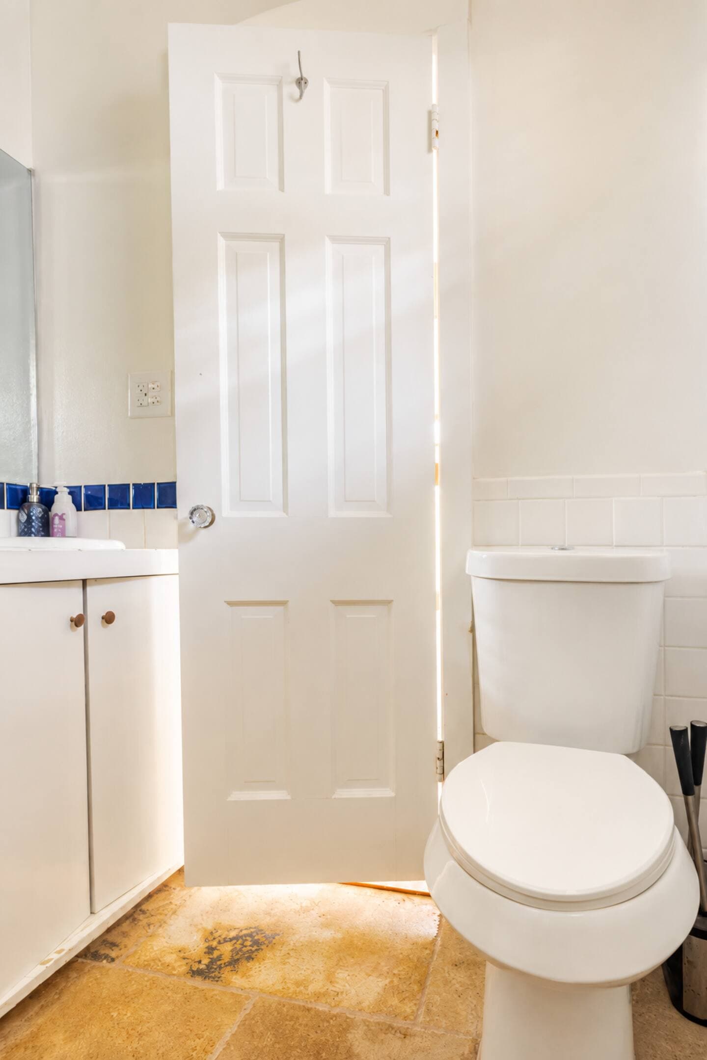 Hilco | Martindale | Riverfront Estate & Casitas photo 40