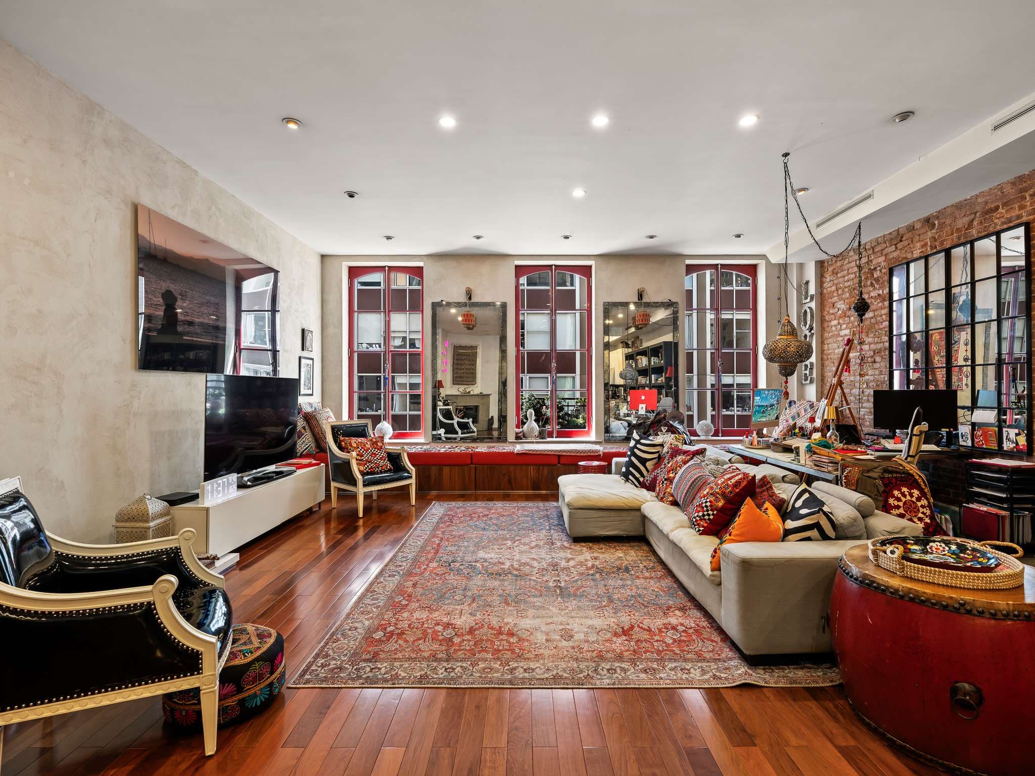 Murray Place | Tribeca | Designer Apartment with Balcony main photo