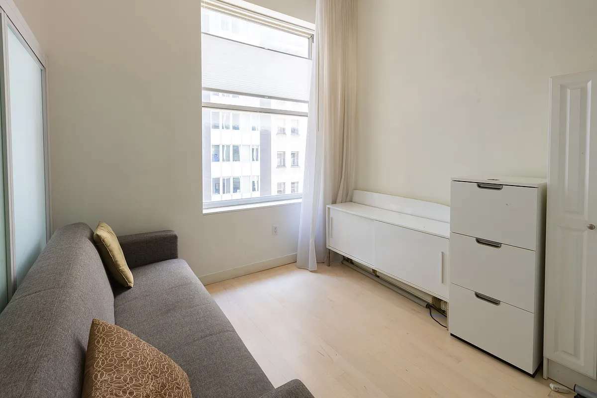 Exchange Loft | Financial District | Designer Loft with Rooftop & Pool photo 15