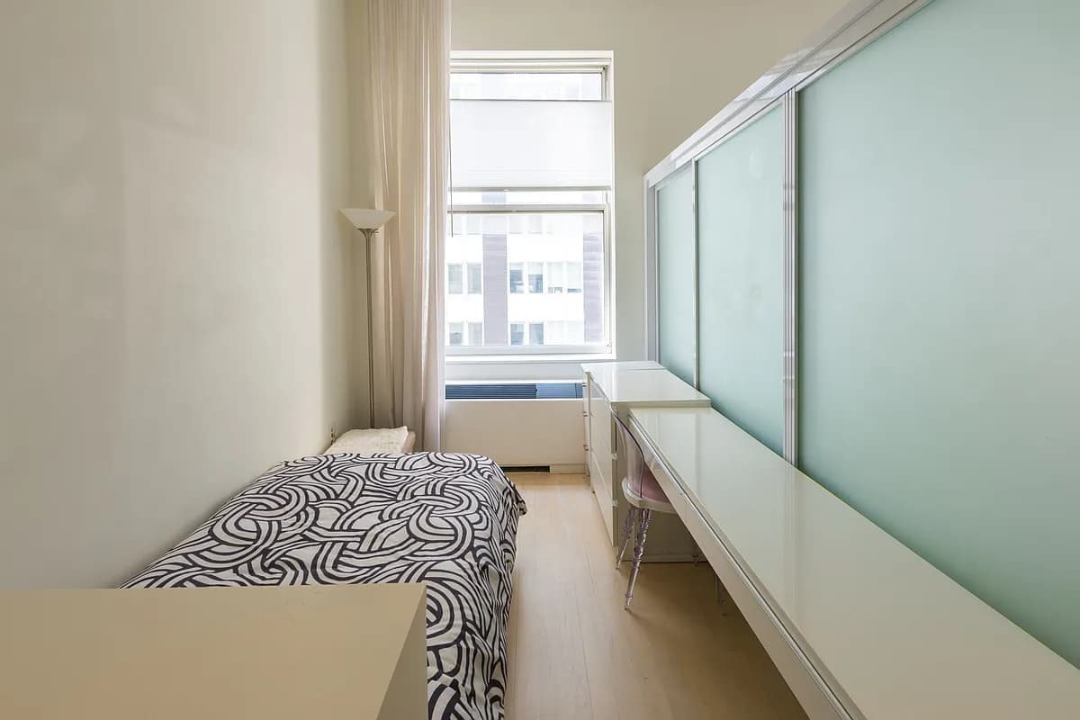 Exchange Loft | Financial District | Designer Loft with Rooftop & Pool photo 17