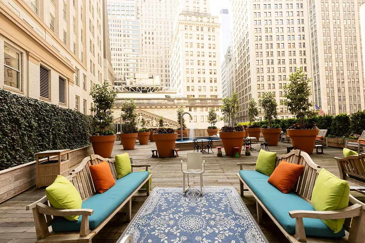 Exchange Loft | Financial District | Designer Loft with Rooftop & Pool photo 31