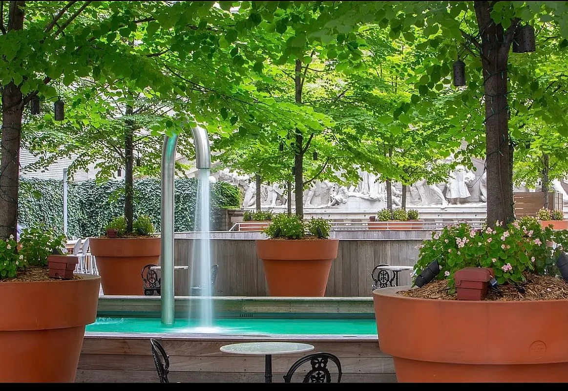 Exchange Loft | Financial District | Designer Loft with Rooftop & Pool photo 32