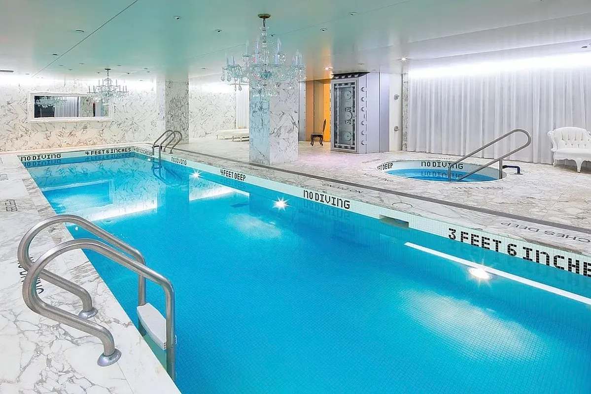 Exchange Loft | Financial District | Designer Loft with Rooftop & Pool photo 39