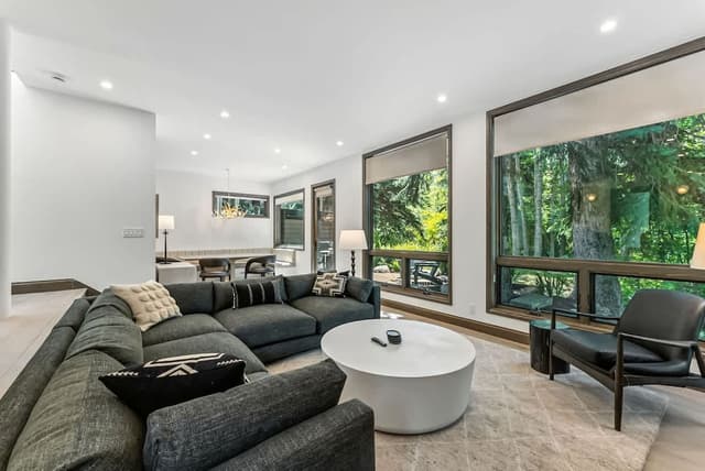 Image of Living space #2