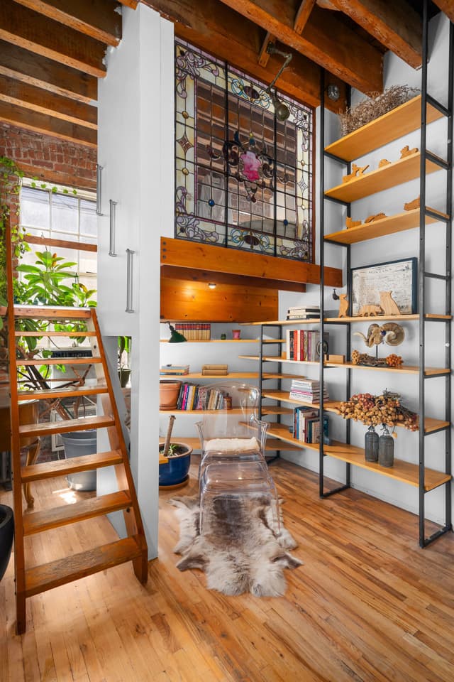 Image of Living space #3