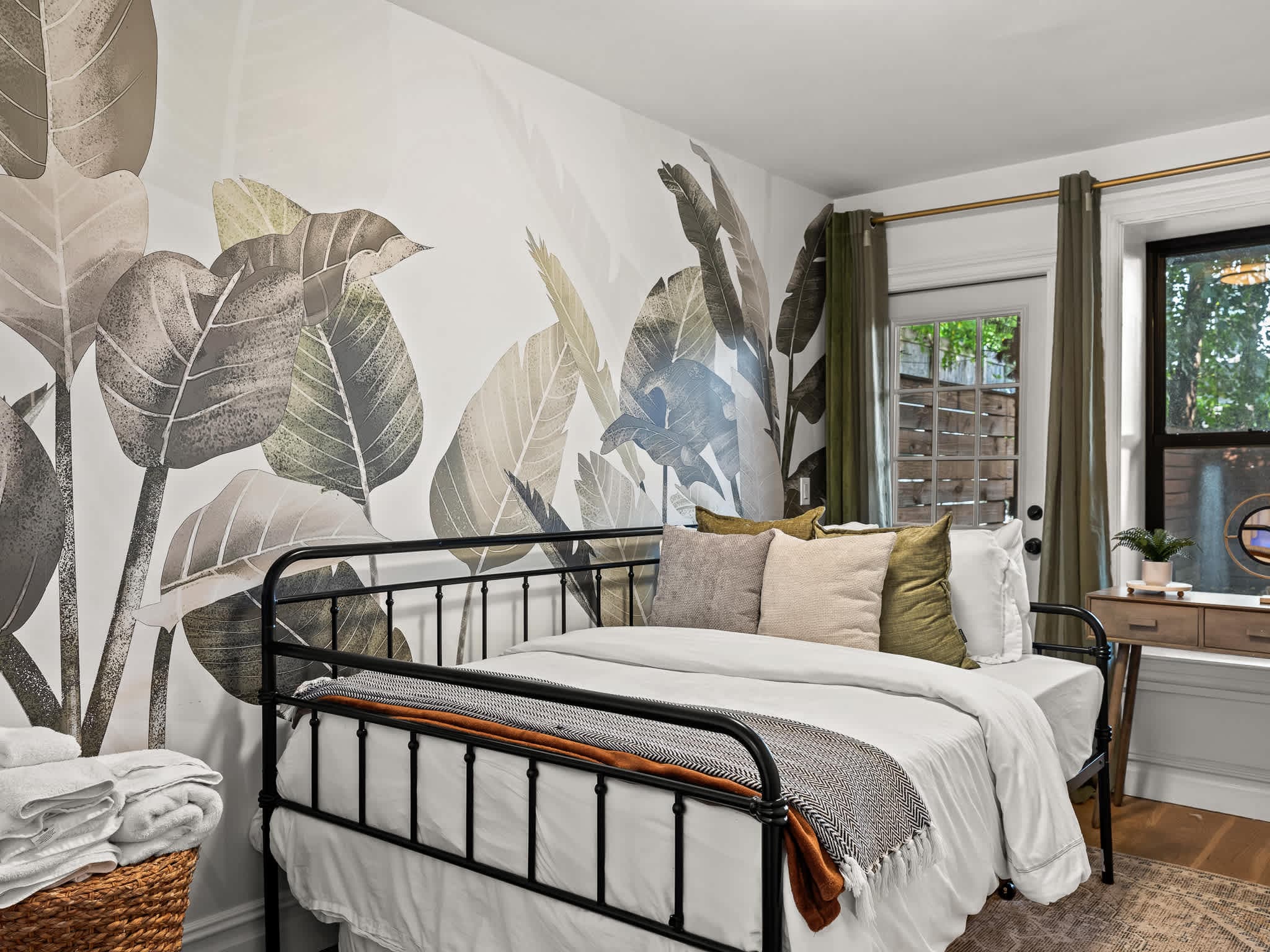 Jefferson House | Bedford-Stuyvesant | Garden Level Residence photo 2