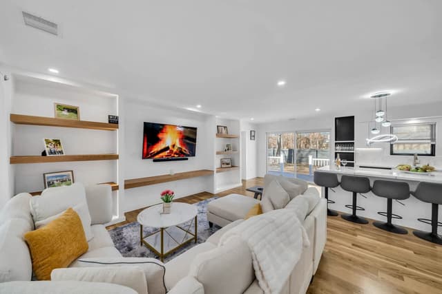 Image of Living space #3