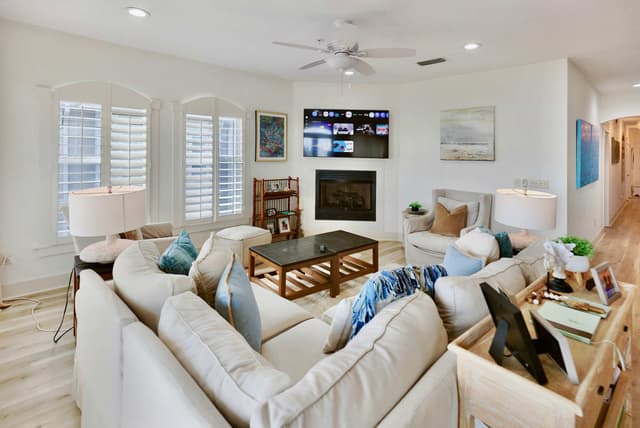 Image of Living space #4