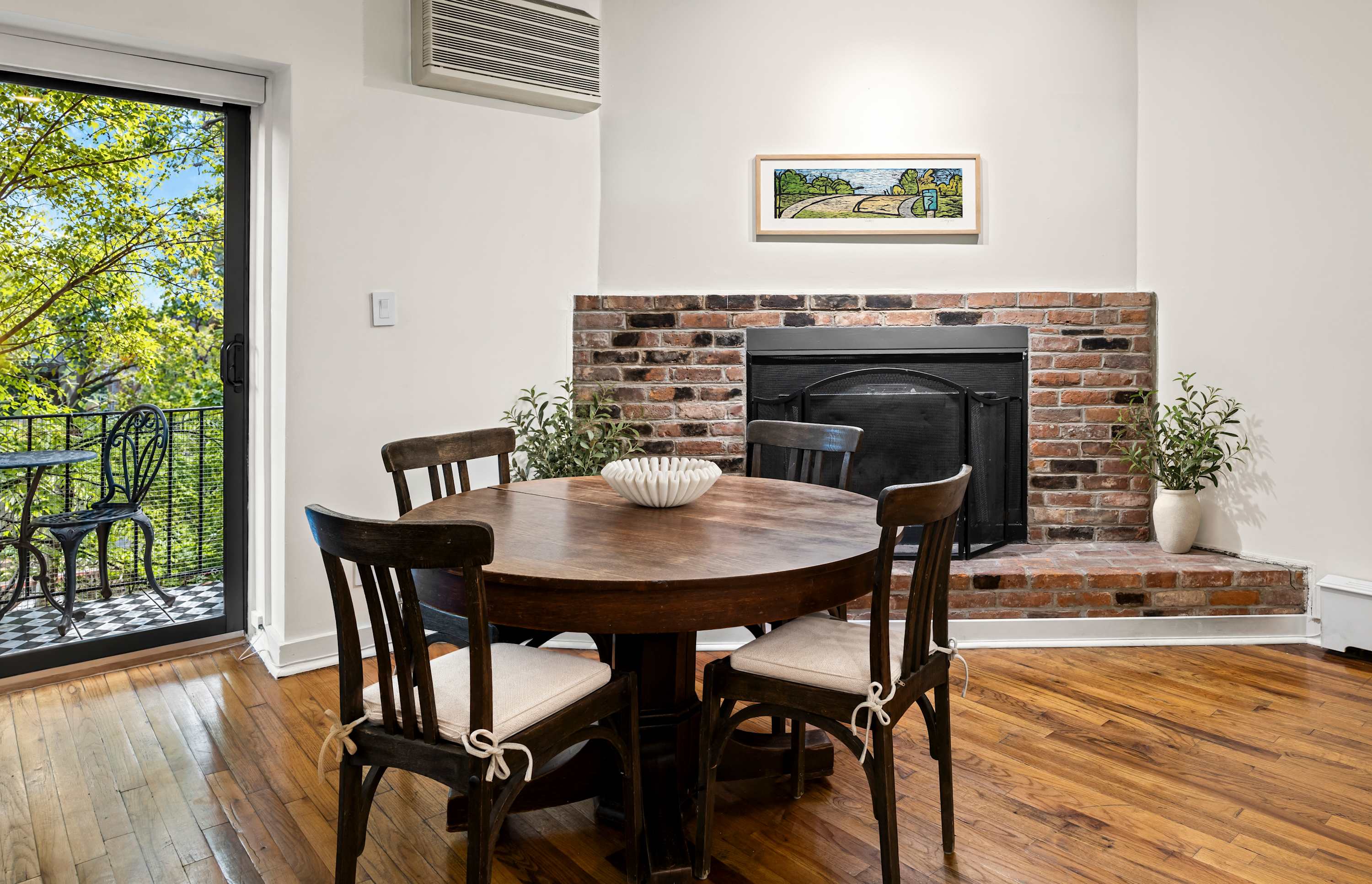 Wyckoff Grove II | Boerum Hill | Townhouse Apartment with Terrace & Garden Views photo 3