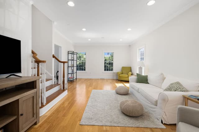Image of Living space #2