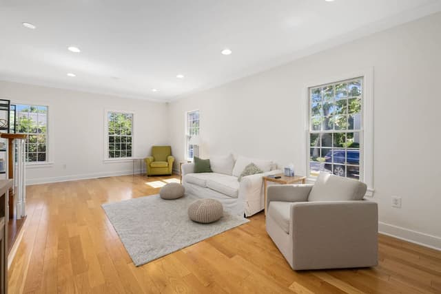 Image of Living space #3
