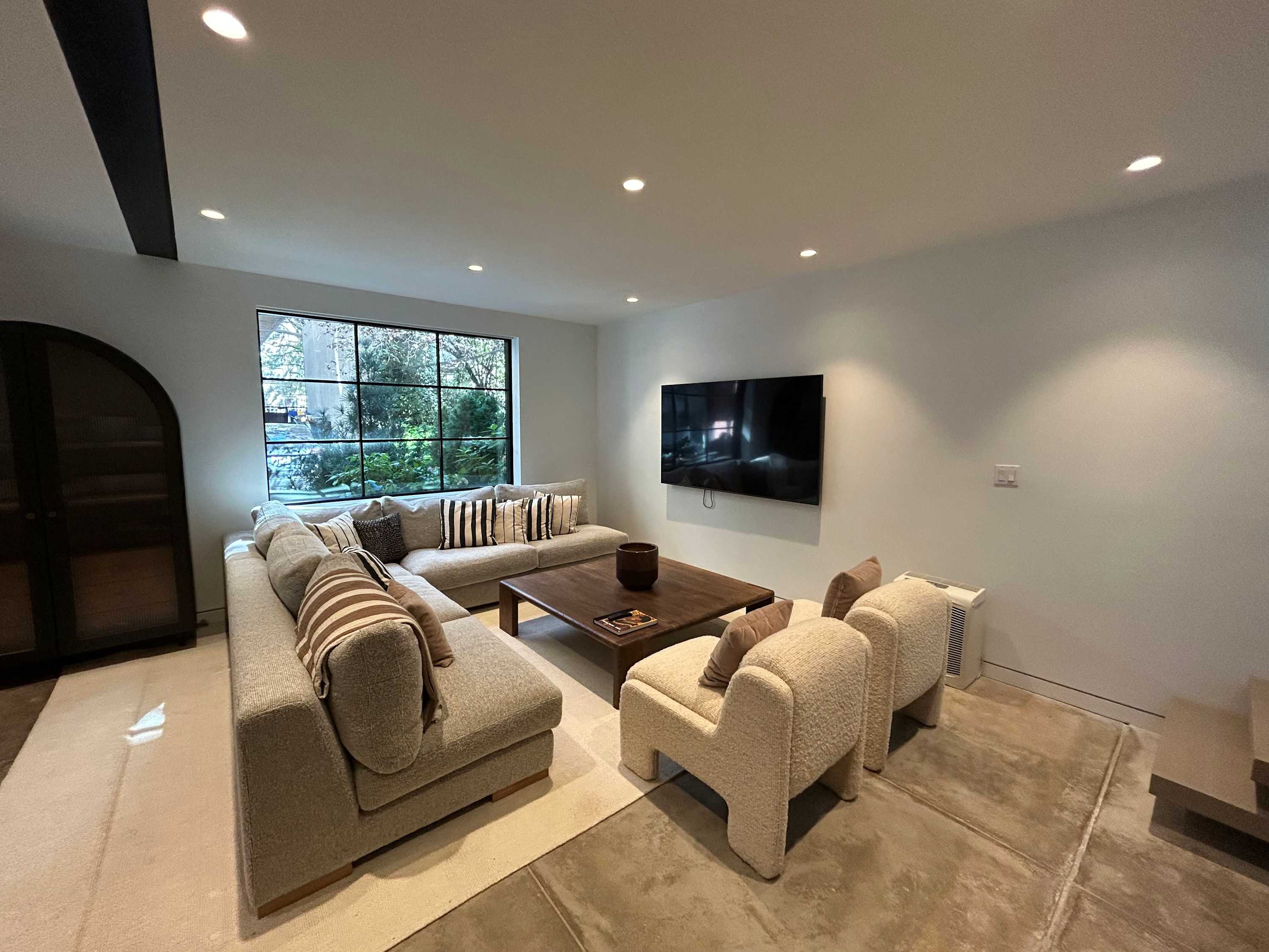 Westmont II | Hell's Kitchen | Contemporary Two-Floor Carriage House photo 3