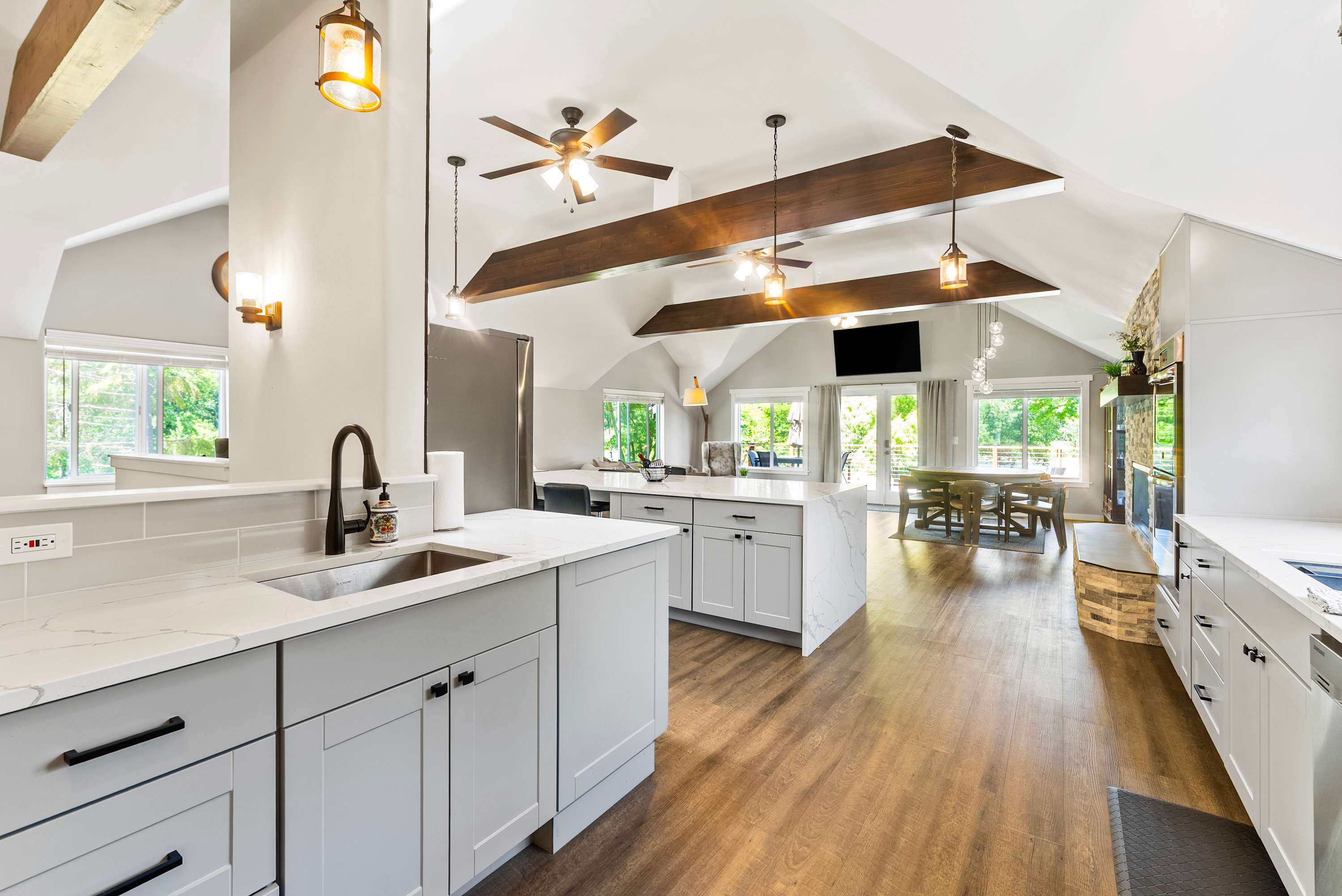 Kitsap Landing | Bremerton | Luxury Lakefront Retreat photo 3