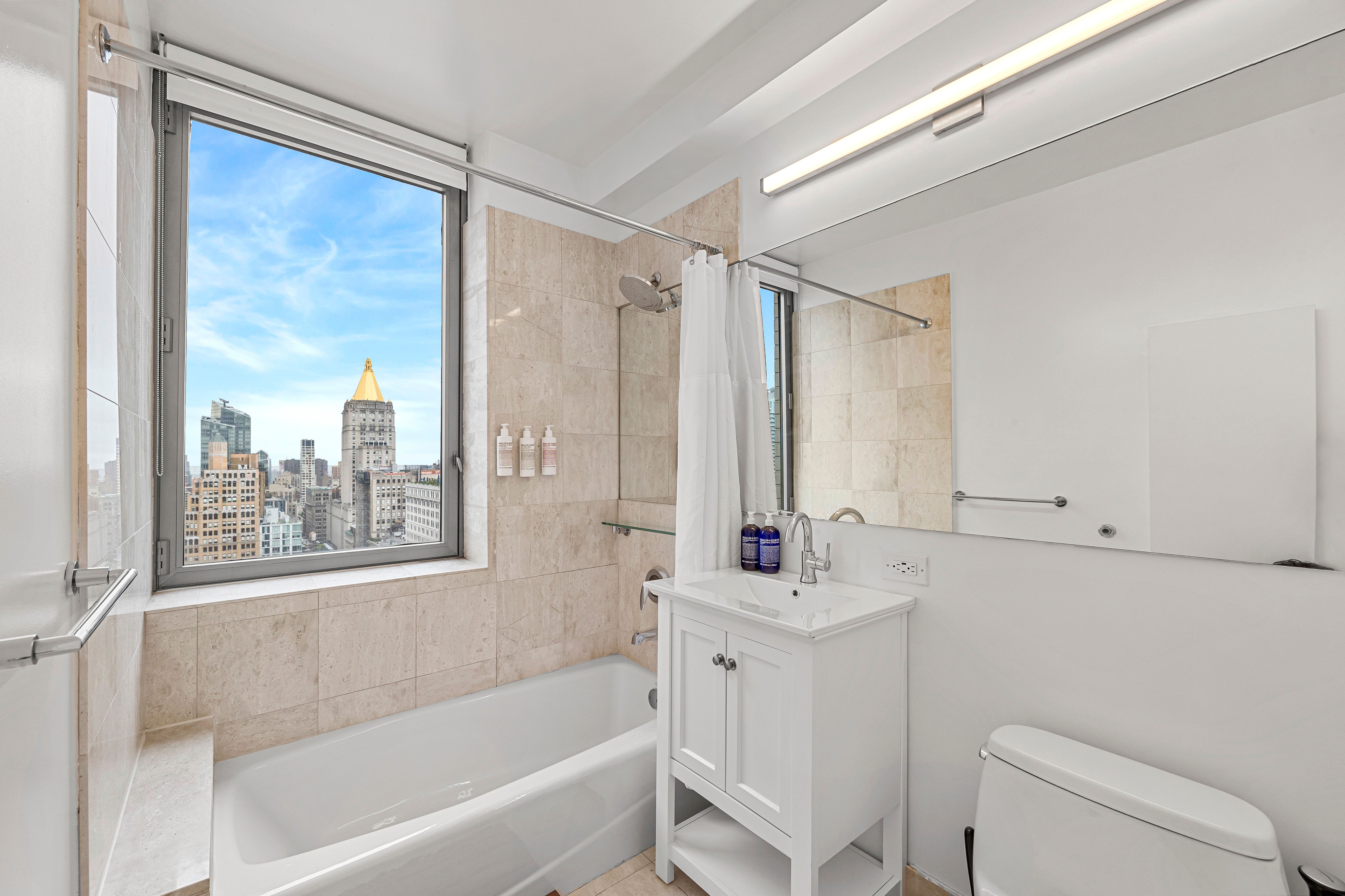 Flatiron Place | Chelsea | Condo w/ Panoramic Views photo 27