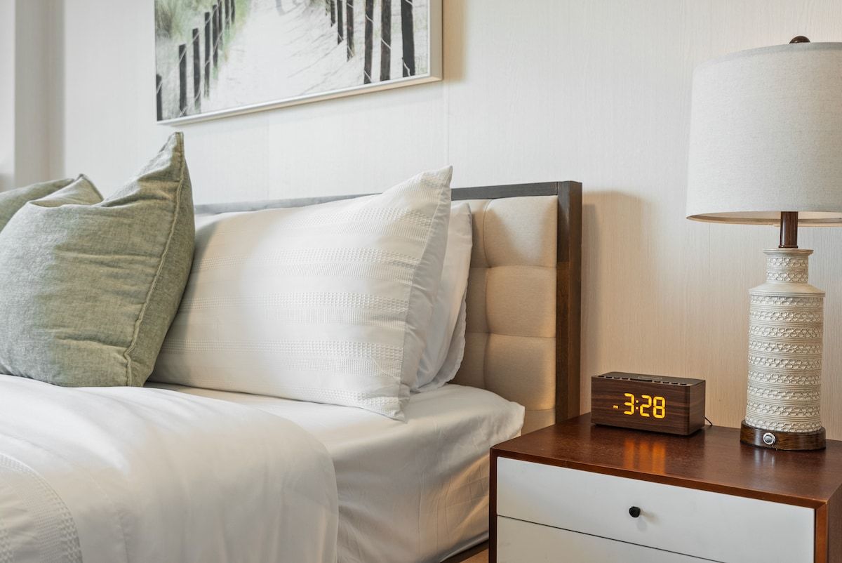 Palm Haven | Flagler Village | Apartment with Balcony & Rooftop Pool photo 26