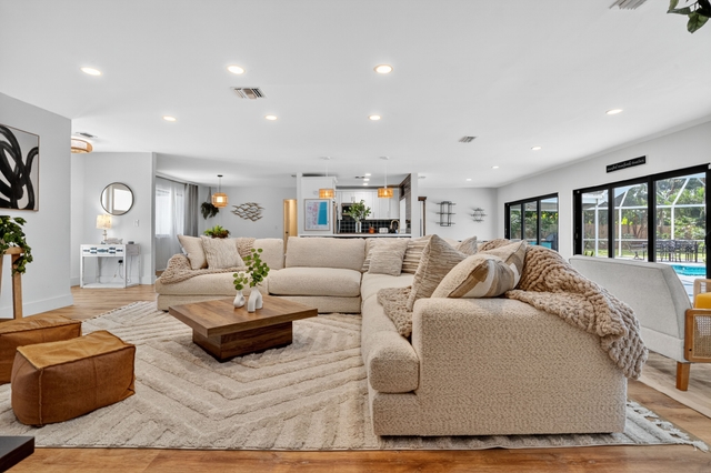 Image of Living space #2