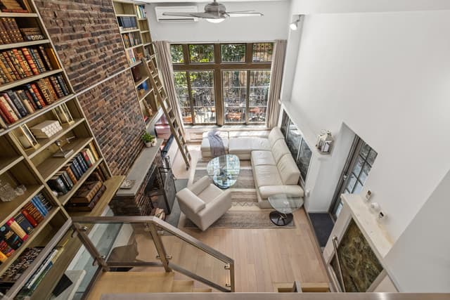 Image of Living space #2