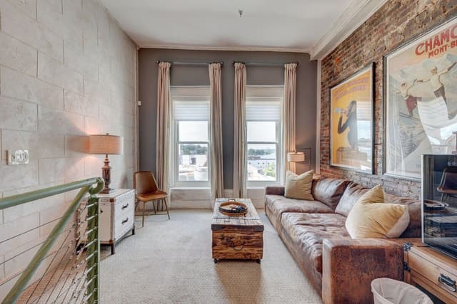 Image of Living space #3