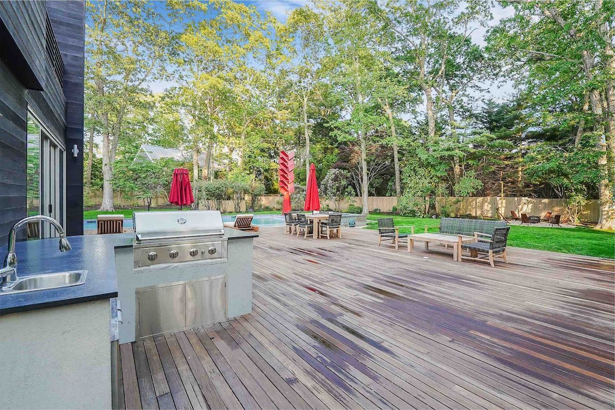 Eastwood Villa | East Hampton | Modern Retreat with Pool and Spa photo 40