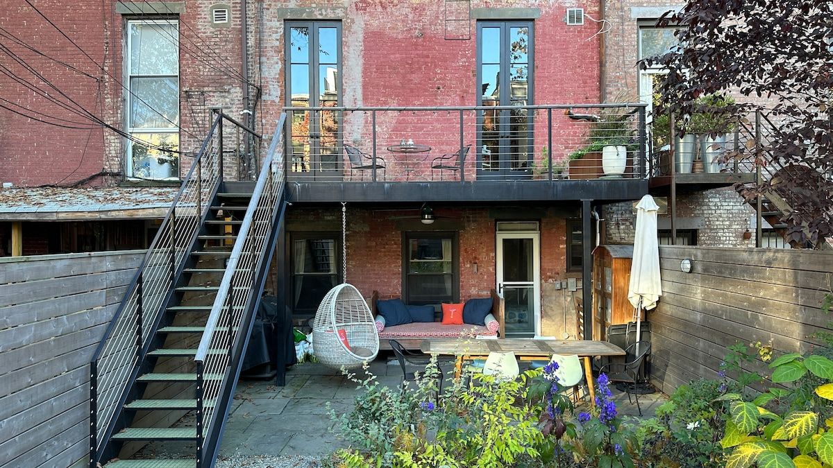 Grand Place | Clinton Hill | Brownstone Duplex w/ Private Garden photo 23