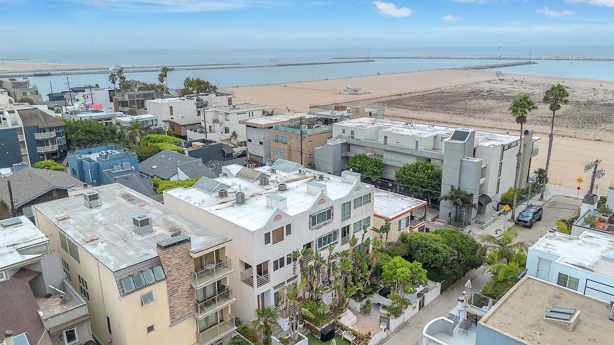 Lumiere Coast | Marina del Rey | Rooftop Designer Townhome photo 32