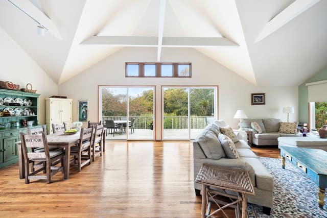 Image of Living space #2