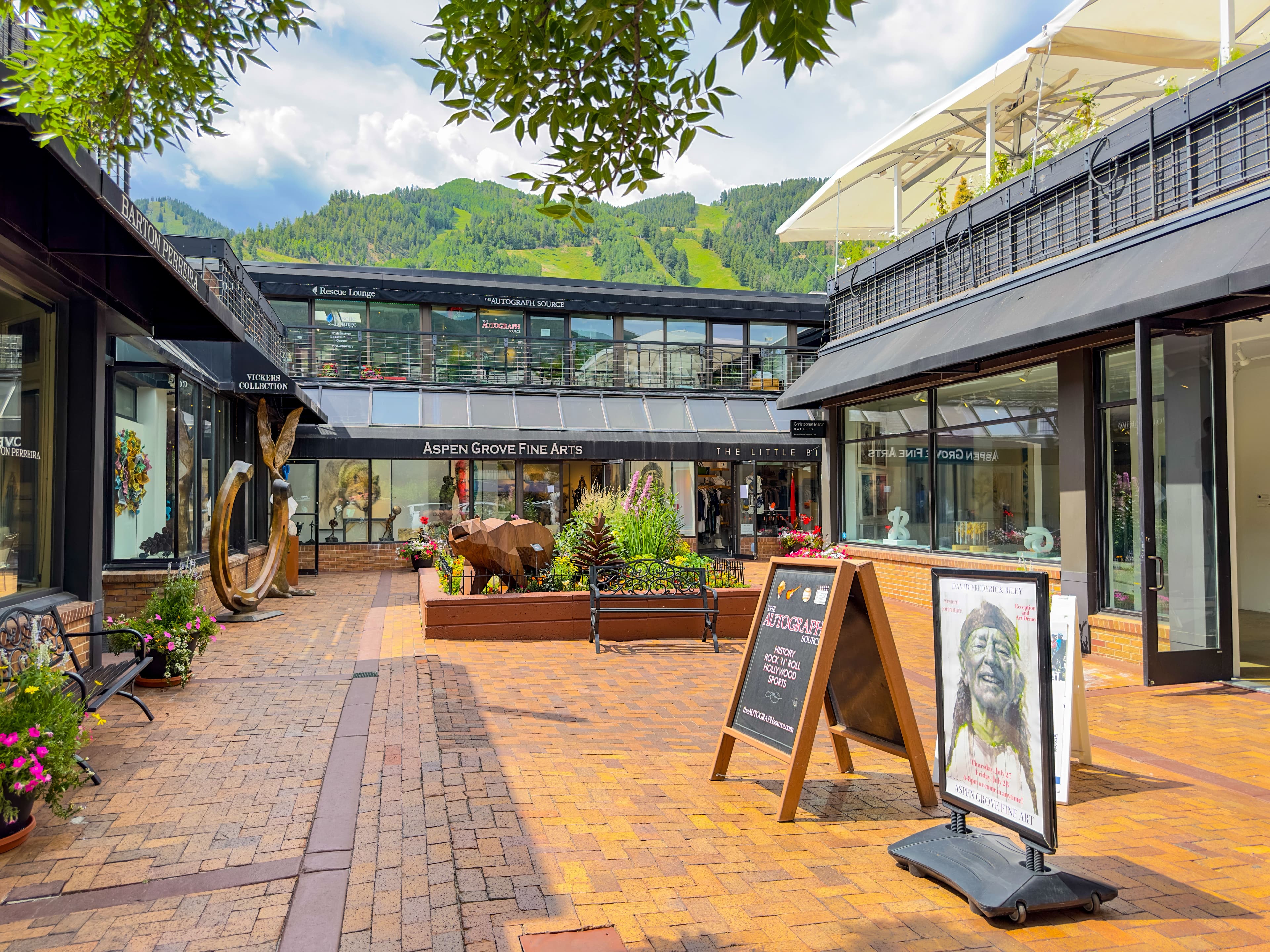 Pyramid Bistro