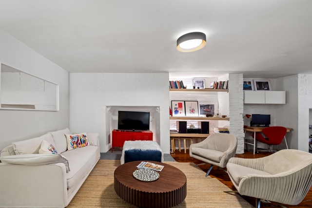 Image of Living space #3