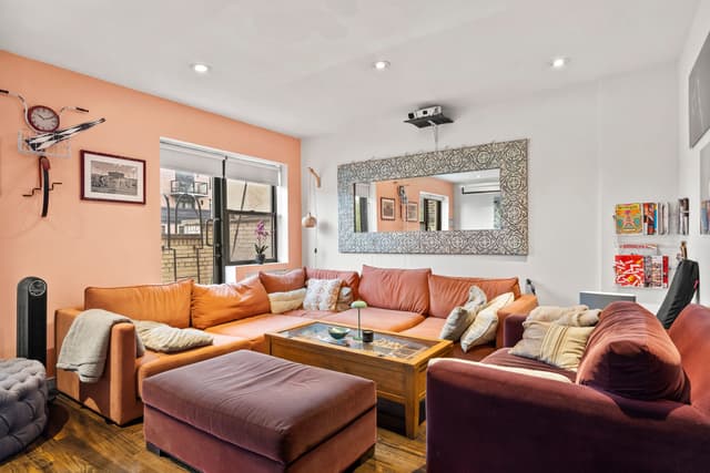 Image of Living space #2