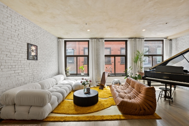 Image of Living space #1