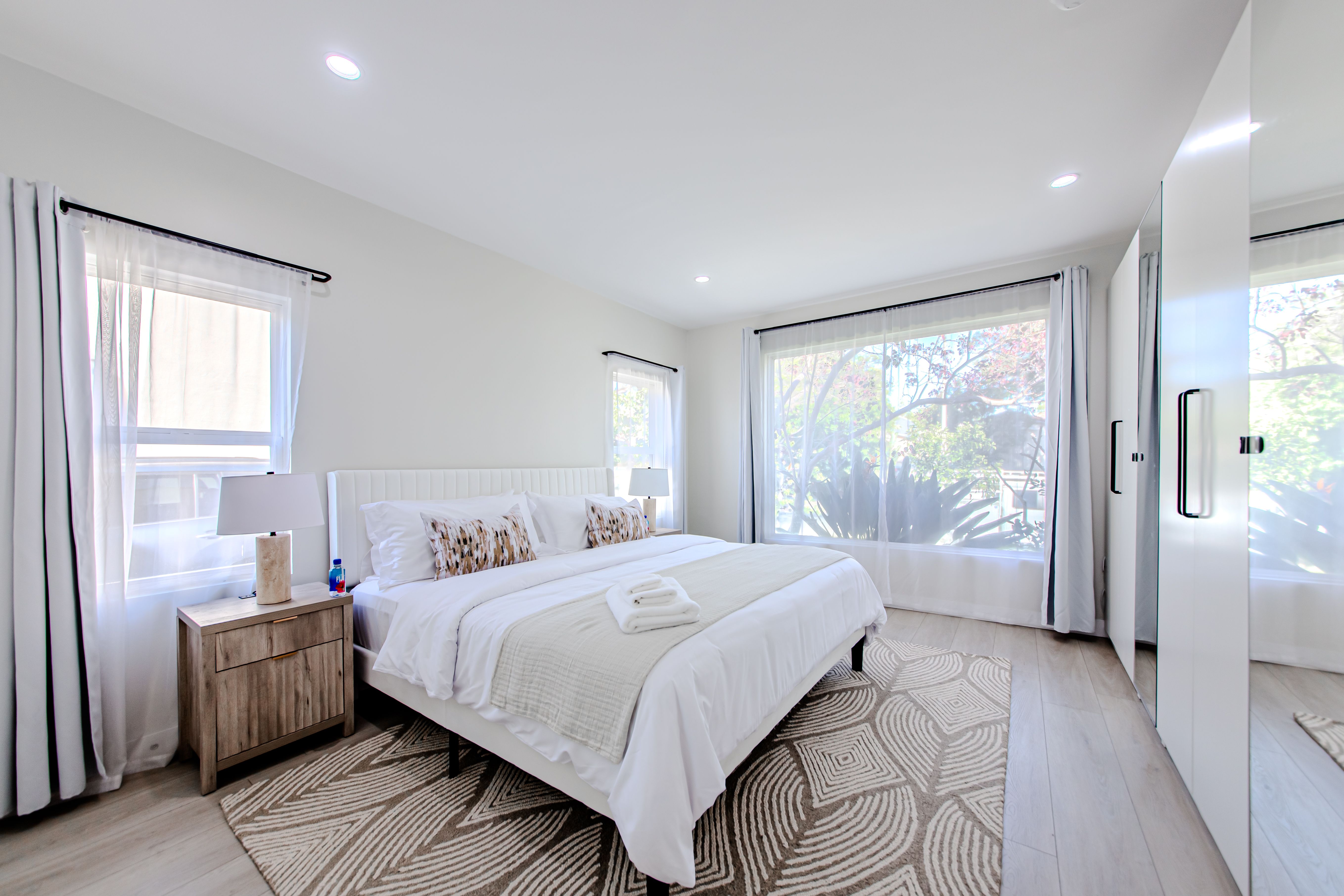 Casa Formosa | Fairfax | Hollywood Home w/ Pool & Modern Interior photo 21