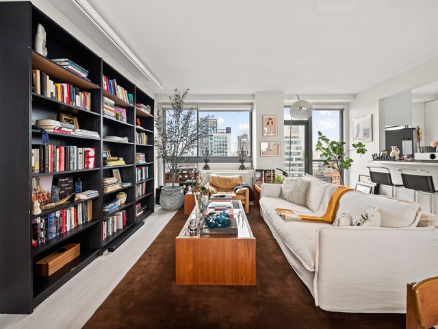 Image of Living space #3
