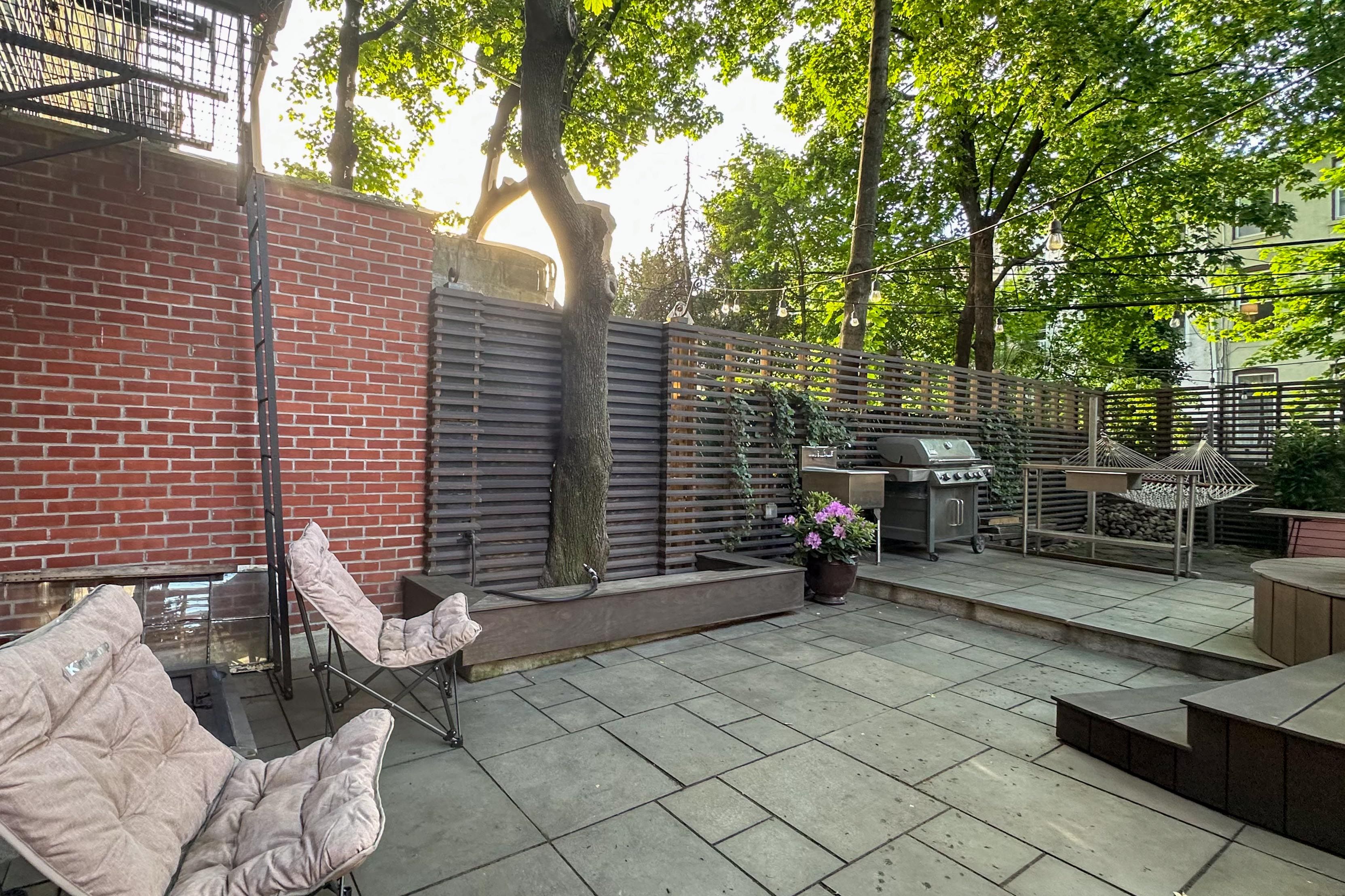 Bedstuy Belle | Bed-Stuy | Two-Story Apartment w/ Hot Tub, Sauna & Gym photo 28