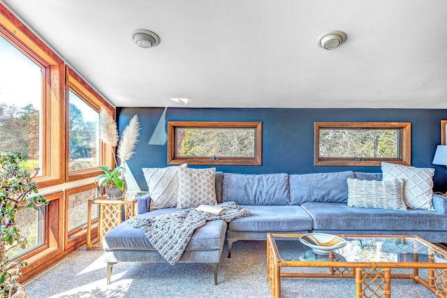 Image of Living space #5