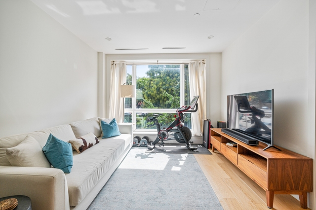 Image of Living space #2