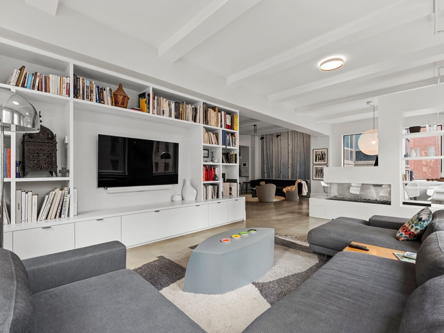 Image of Living space #2