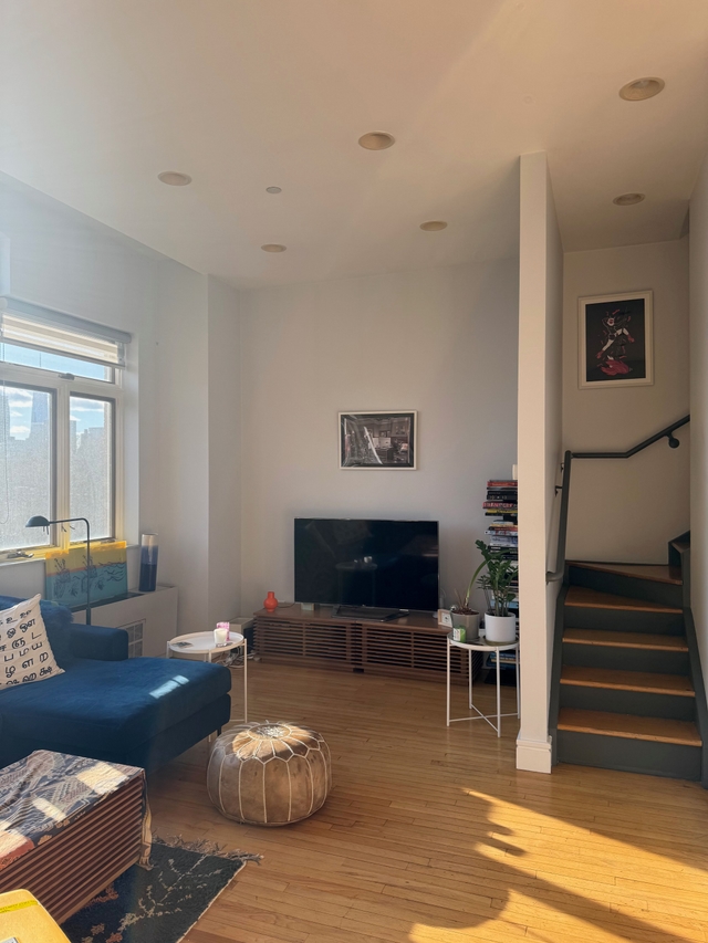 Image of Living space #3