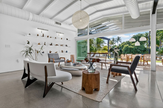 Image of Living space #2