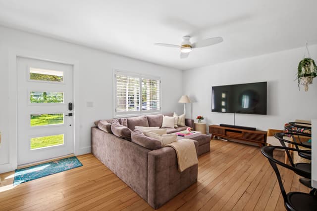 Image of Living space #2