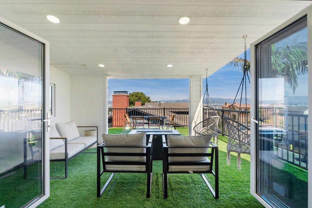 Casa Noire | Baldwin Hills | Luxe Hillside Villa with Hot Tub photo 16