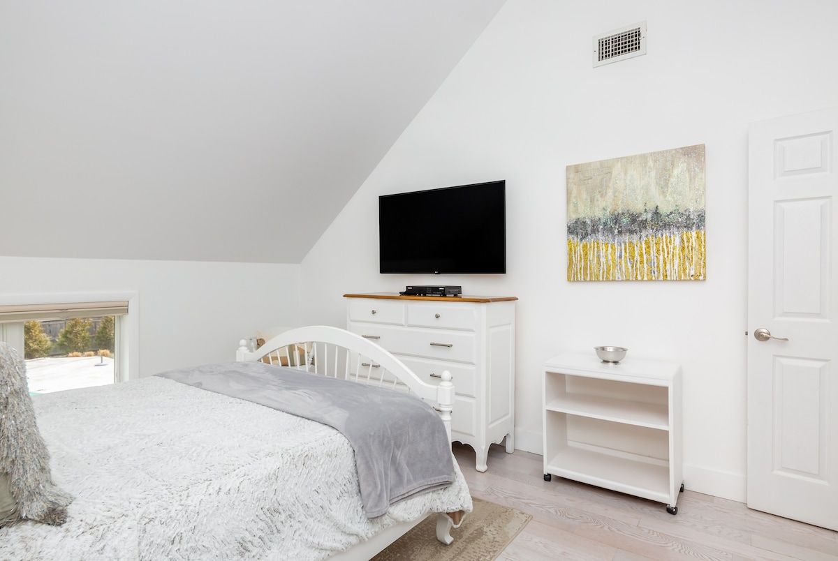 Scrimshaw Estate | Southampton | Home with Pool, Spa & Bay Access photo 19