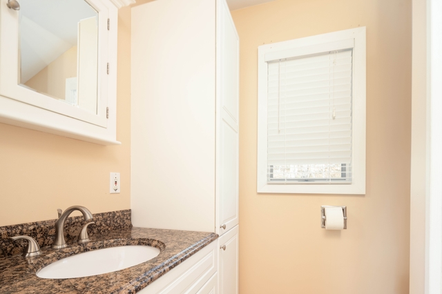 Image of Living space #3