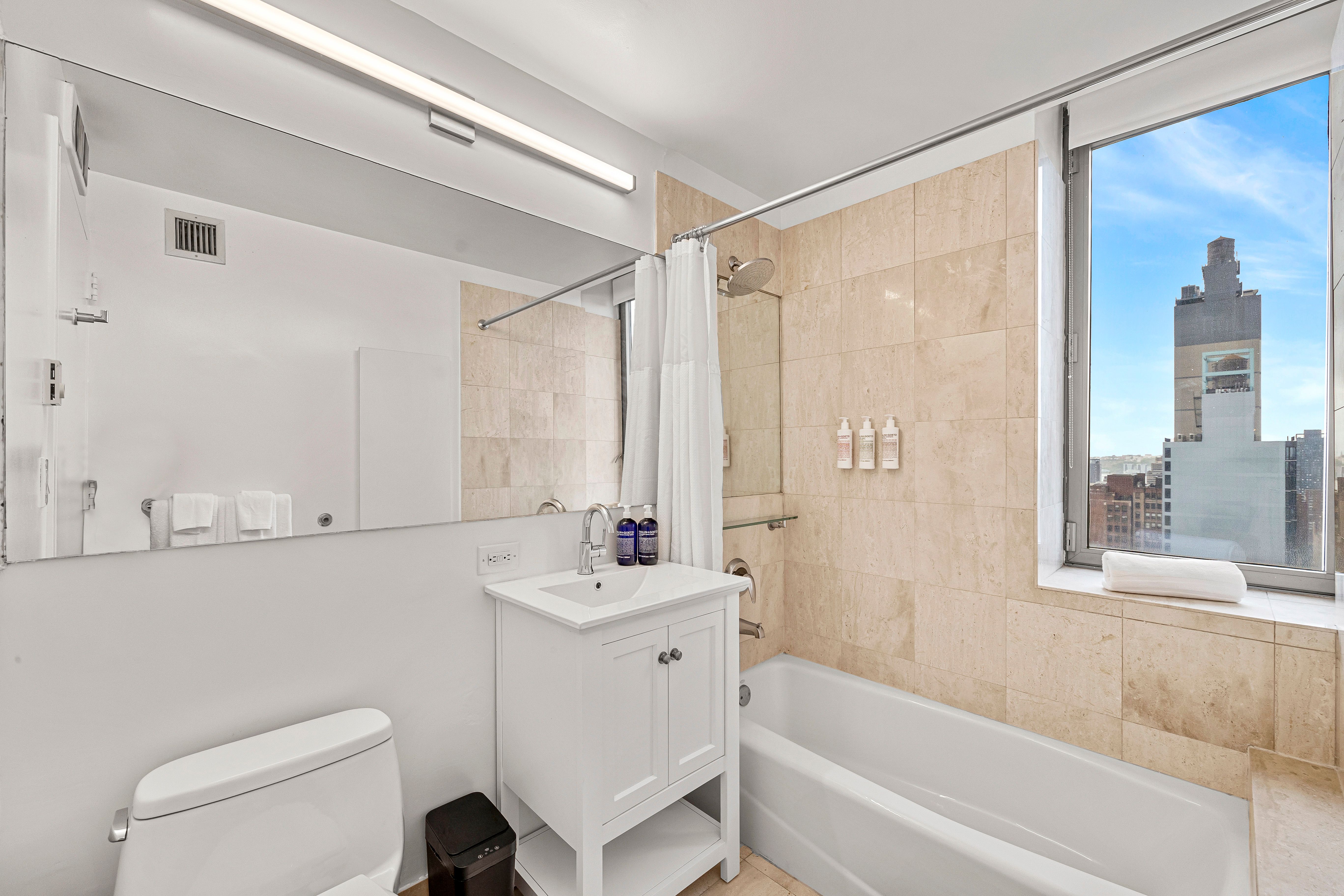 Flatiron Place | Chelsea | Condo w/ Panoramic Views photo 29