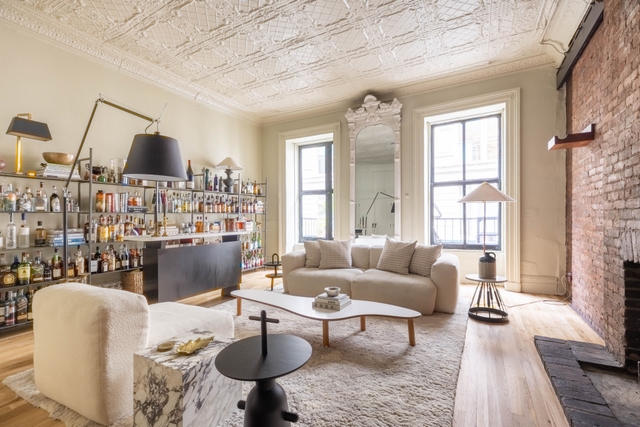 Image of Living space #3