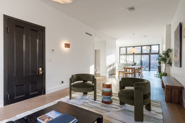 Image of Living space #2