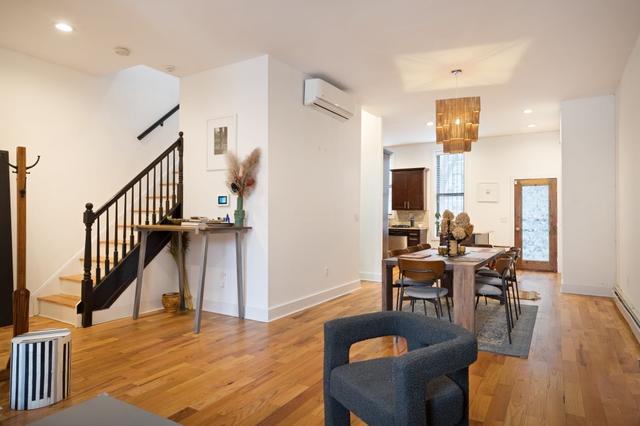 Image of Living space #3