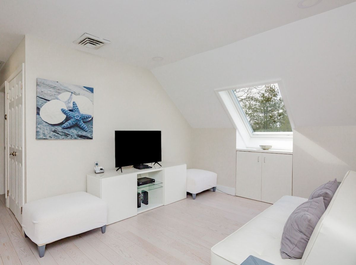 Scrimshaw Estate | Southampton | Home with Pool, Spa & Bay Access photo 27